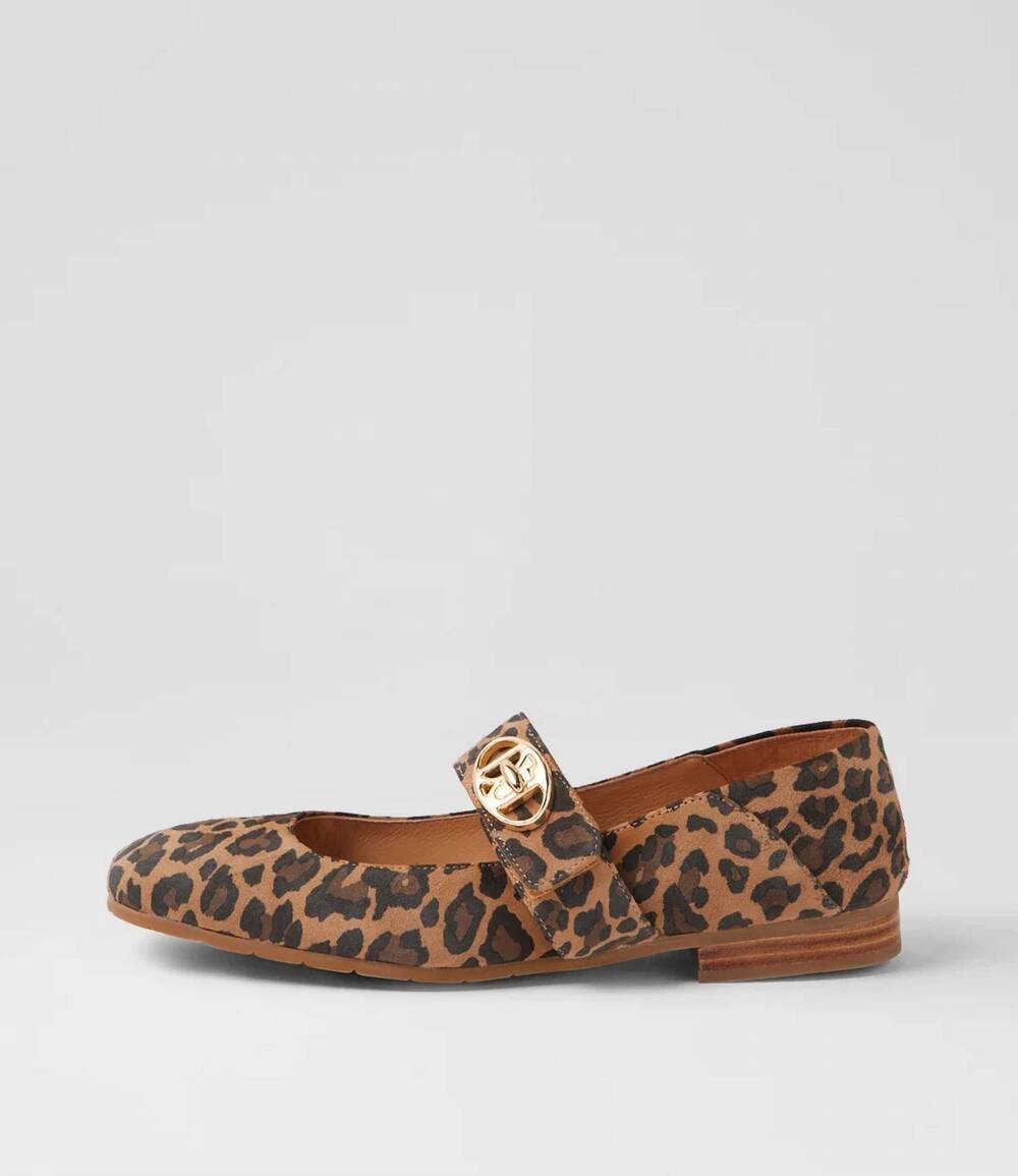 NEW DJANGO & JULIETTE women's pelisk flat shoes in camel leopard